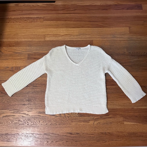 Madewell Sweaters - Madewell Cream V-Neck Sweater